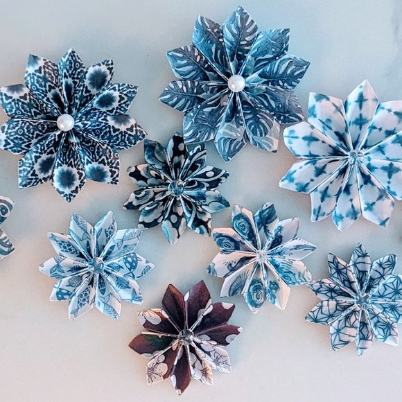 Handmade Paper Flower Lapel - Picture 6 of 6